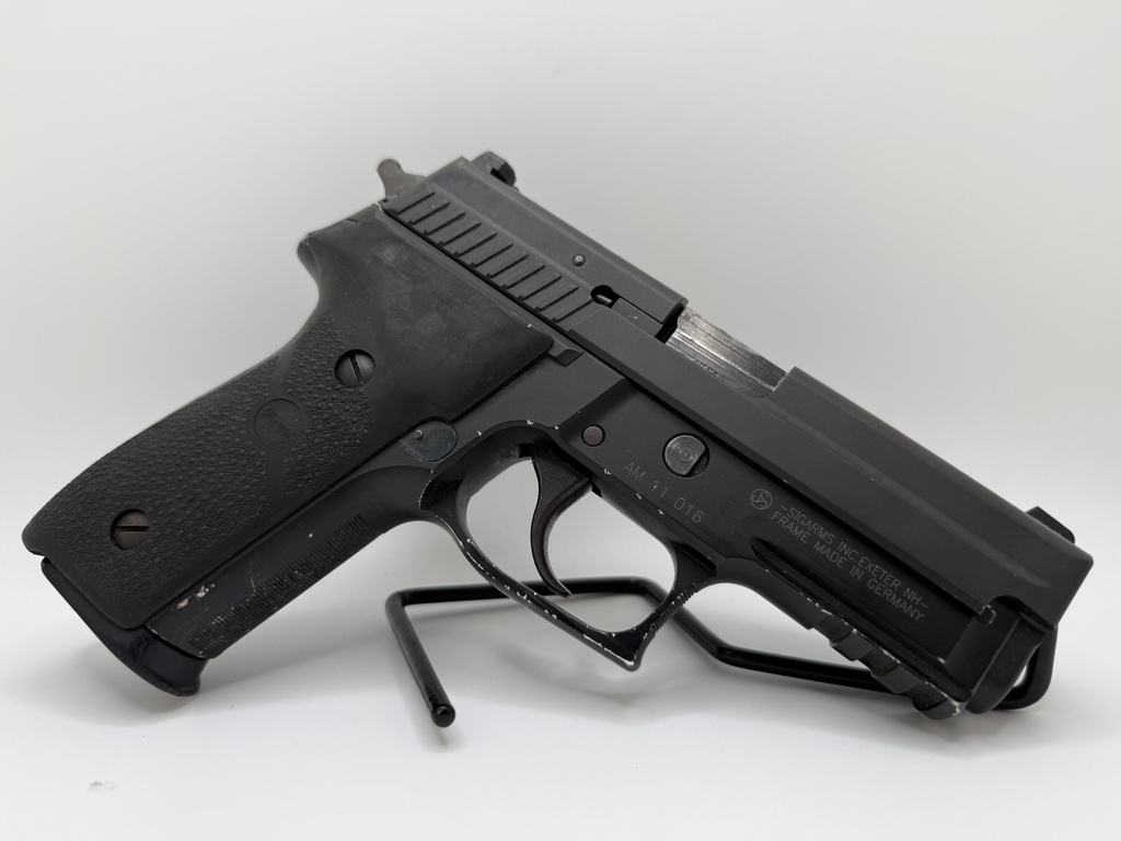 Sig Sauer P229R DAO 40S&W Pistol (Police Trade-In)